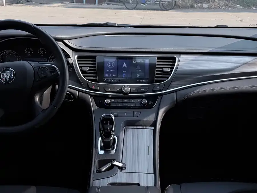 Buick LaCrosse LaCrosse 2022 652T Luxury 2023 — миниатюра 3