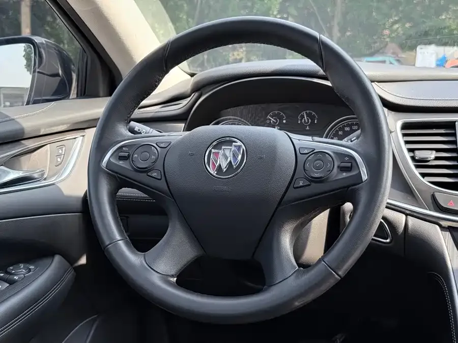 Buick LaCrosse LaCrosse 2022 652T Luxury 2023 — миниатюра 5