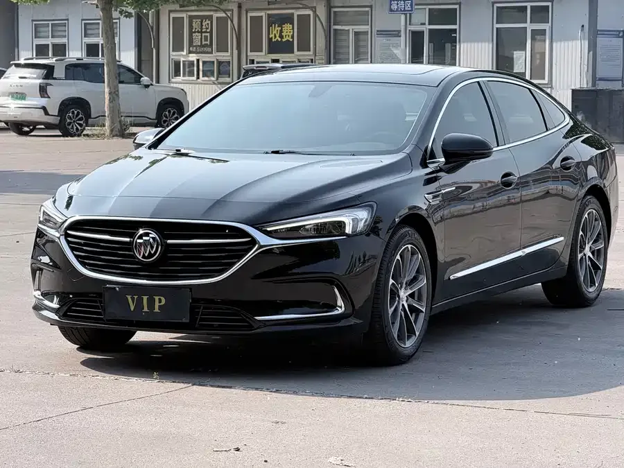 Buick LaCrosse LaCrosse 2022 652T Luxury 2023 — фото 1, купить с доставкой в Москву