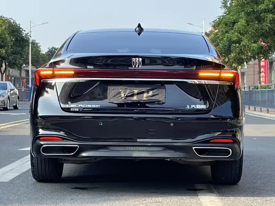 Buick LaCrosse LaCrosse 2023 28T Premium Edition 2024 — миниатюра 2