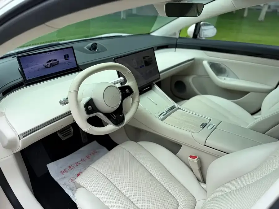 Smart world S7 Zhijie S7 2025 705km Pro 2025 — миниатюра 2