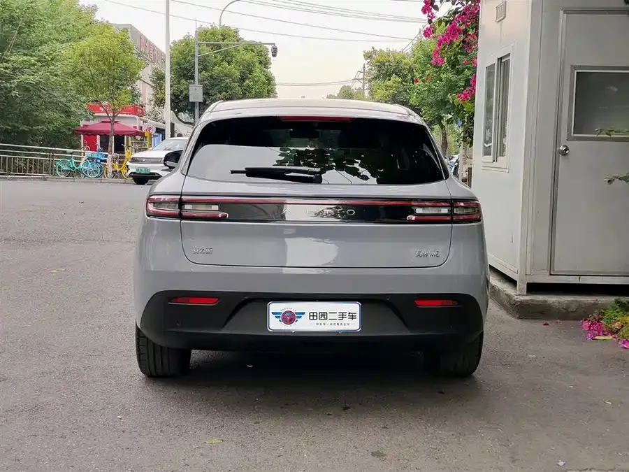 AITO M5 M5 2024 Extended Range Max Rear-wheel Drive Advanced Intelligent Driving Edition 2024 — миниатюра 2