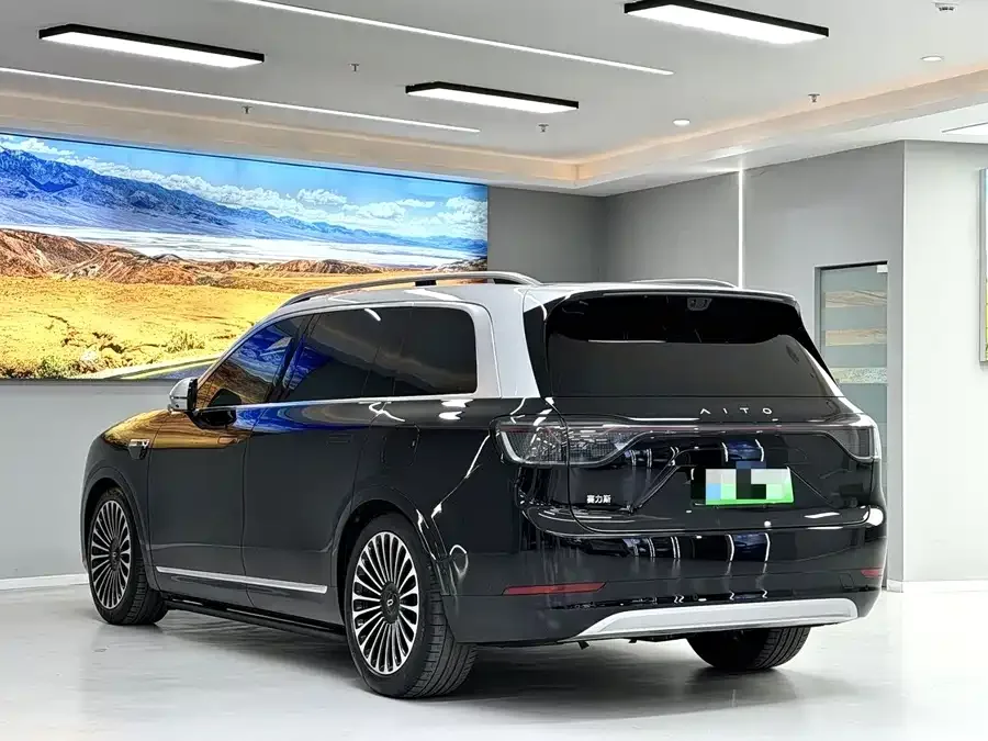 AITO M9 Wenjie M9 2025 Extended Range Ultra Edition 52kWh 6-Seat Version (192-line LiDAR) 2025 — миниатюра 3