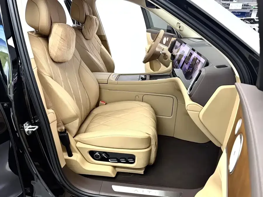 AITO M9 Wenjie M9 2025 Extended Range Ultra Edition 52kWh 6-Seat Version (192-line LiDAR) 2025 — миниатюра 4