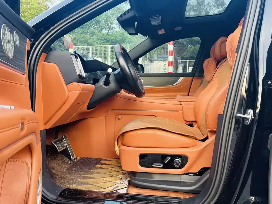 AITO M9 M9 2024 Extended Range Ultra Edition 52kWh 6-seater Edition 2024 — миниатюра 3