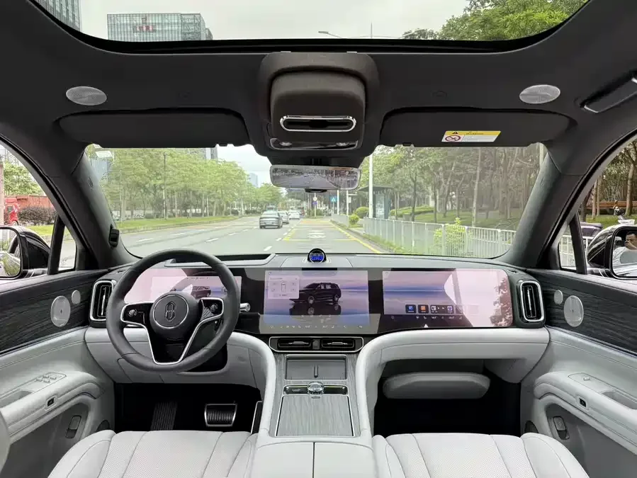 AITO M9 Wenjie M9 2025 Extended Range Ultra Edition 52kWh 6-Seat Version (192-line LiDAR) 2025 — миниатюра 2