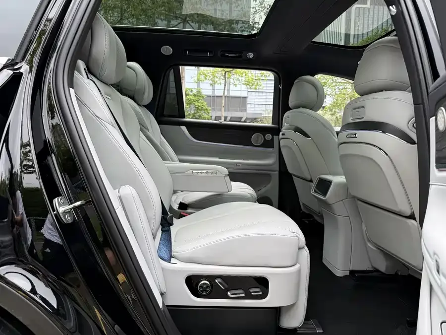 AITO M9 Wenjie M9 2025 Extended Range Ultra Edition 52kWh 6-Seat Version (192-line LiDAR) 2025 — миниатюра 5