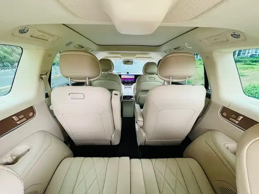 AITO M9 M9 2024 Extended Range Ultra Edition 42kWh 6-seater Edition 2024 — миниатюра 3