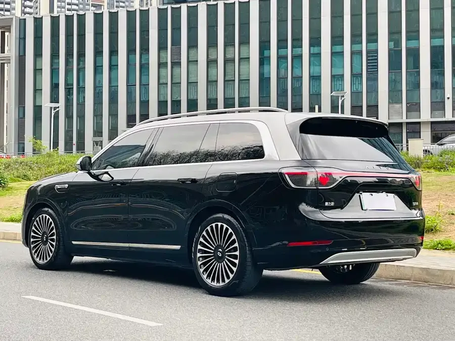 AITO M9 M9 2024 Extended Range Ultra Edition 42kWh 6-seater Edition 2024 — миниатюра 4