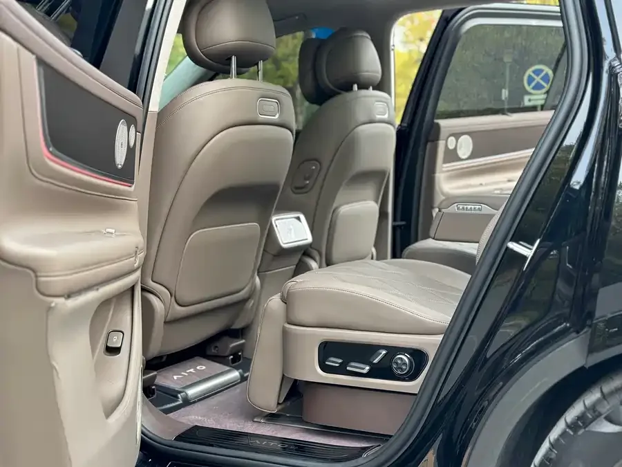 AITO M9 Wenjie M9 2025 Extended Range Ultra Edition 52kWh 6-Seat Version (192-line LiDAR) 2025 — миниатюра 3