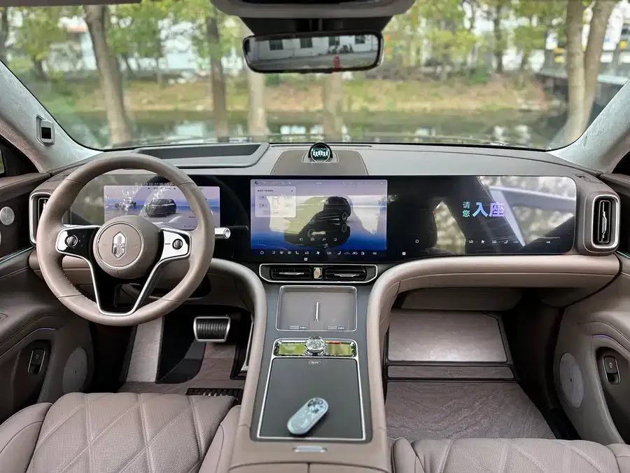 AITO M9 Wenjie M9 2025 Extended Range Ultra Edition 52kWh 6-Seat Version (192-line LiDAR) 2025 — миниатюра 4