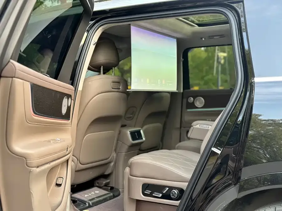 AITO M9 Wenjie M9 2025 Extended Range Ultra Edition 52kWh 6-Seat Version (192-line LiDAR) 2025 — миниатюра 5
