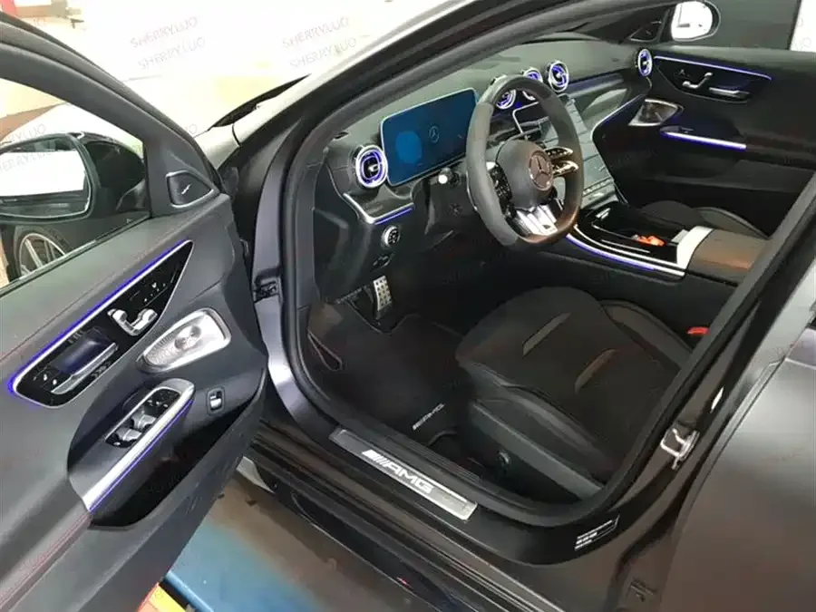 Mercedes-Benz C-Class AMG 2025 Mercedes-Benz C-Class AMG C 43 4MATIC 2025 — миниатюра 3