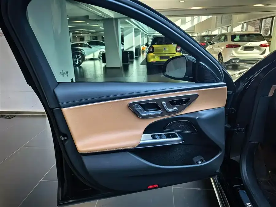 Mercedes-Benz E-Class Mercedes-Benz E-Class 2025 E 300 L Fashion Edition 2025 — миниатюра 3