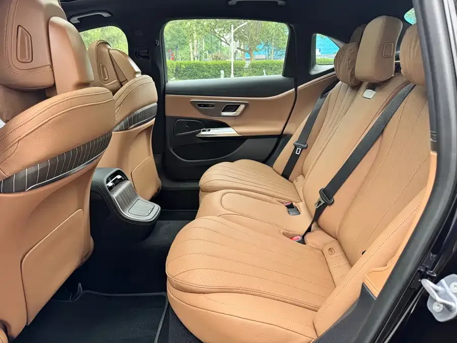 Mercedes-Benz E-class new energy Mercedes-Benz E-Class New Energy 2024 E 350 e L Plug-in Hybrid Sedan 2024 — миниатюра 5