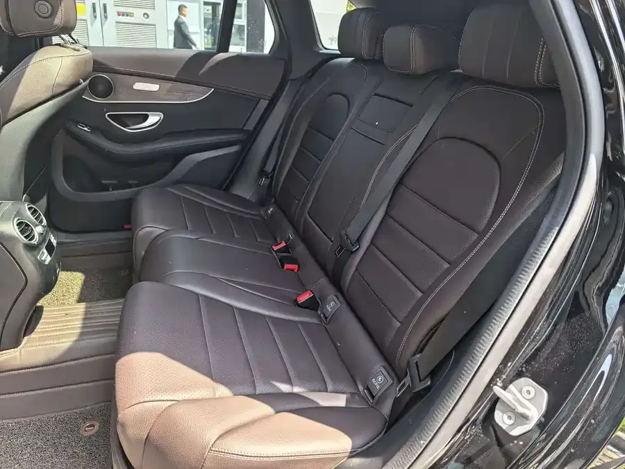 Mercedes-Benz GLC-Class Mercedes-Benz GLC 2022 Model 2 GLC 260 L 4MATIC Luxury Edition 2022 — миниатюра 4