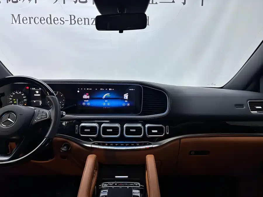 Mercedes-Benz Vito Vito 2023 2.0T Business Edition 7 Seaters 2024 — миниатюра 4