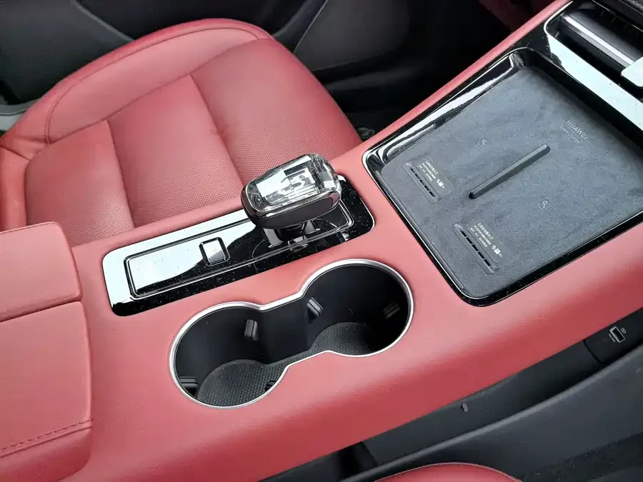 AITO M5 M5 2024 Extended Range Max RS 4WD Advanced Intelligent Driving Edition 2026 — миниатюра 5