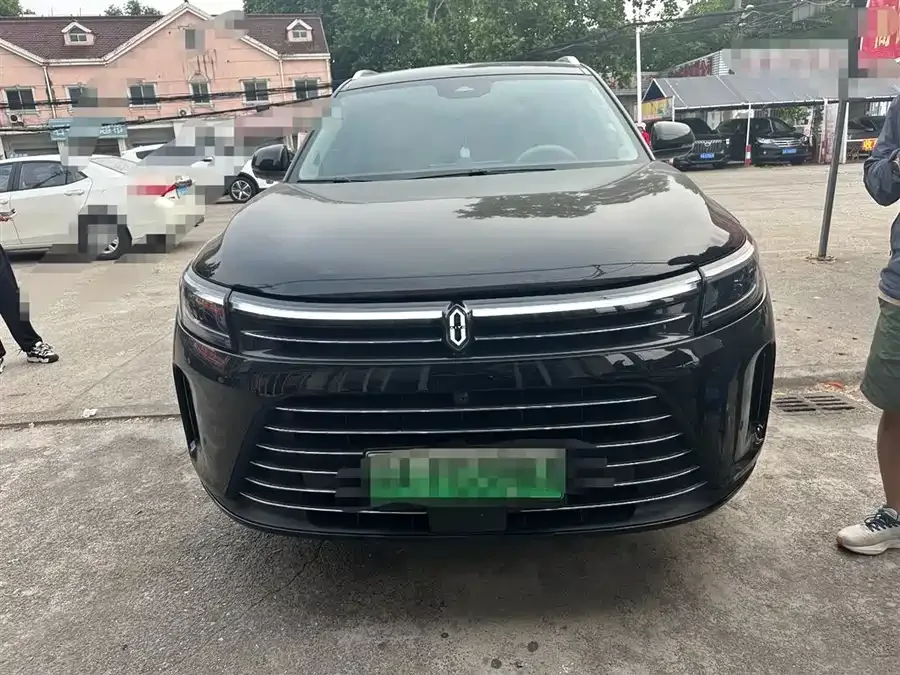 AITO M7 QM7 2024 1.5T RWD Plus Edition 5 Seaters 2024 — миниатюра 3