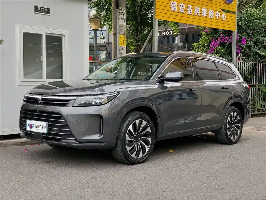 AITO M7 QM7 2022 1.5T 4WD Luxury Edition 2023 — фото 1, купить с доставкой в Москву