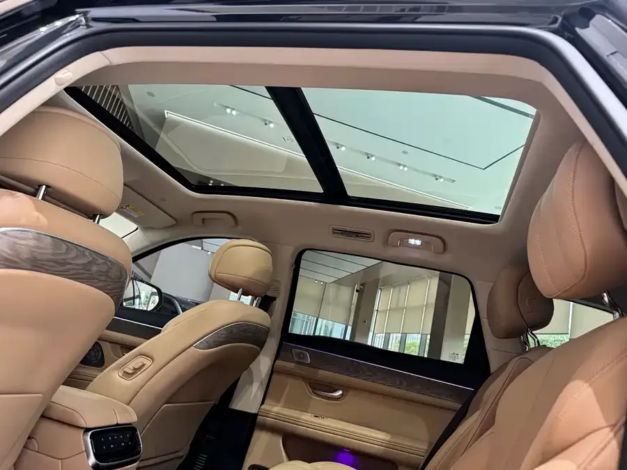 AITO M7 QM7 2022 1.5T 4WD Luxury Edition 2022 — миниатюра 5