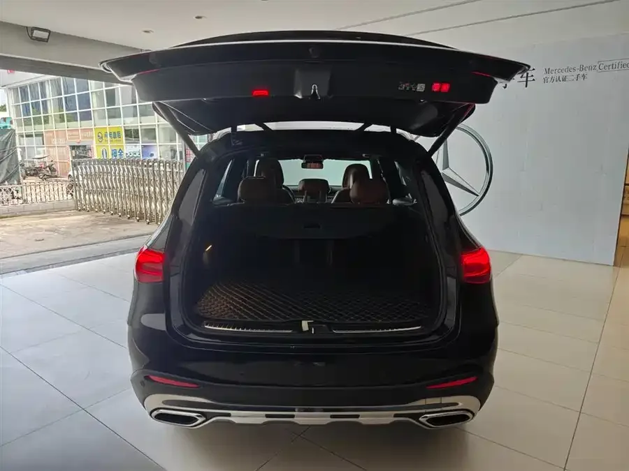 Mercedes-Benz GLC-Class Mercedes-Benz GLC 2023 GLC 260 L 4MATIC luxury 5-seater 2023 — миниатюра 5