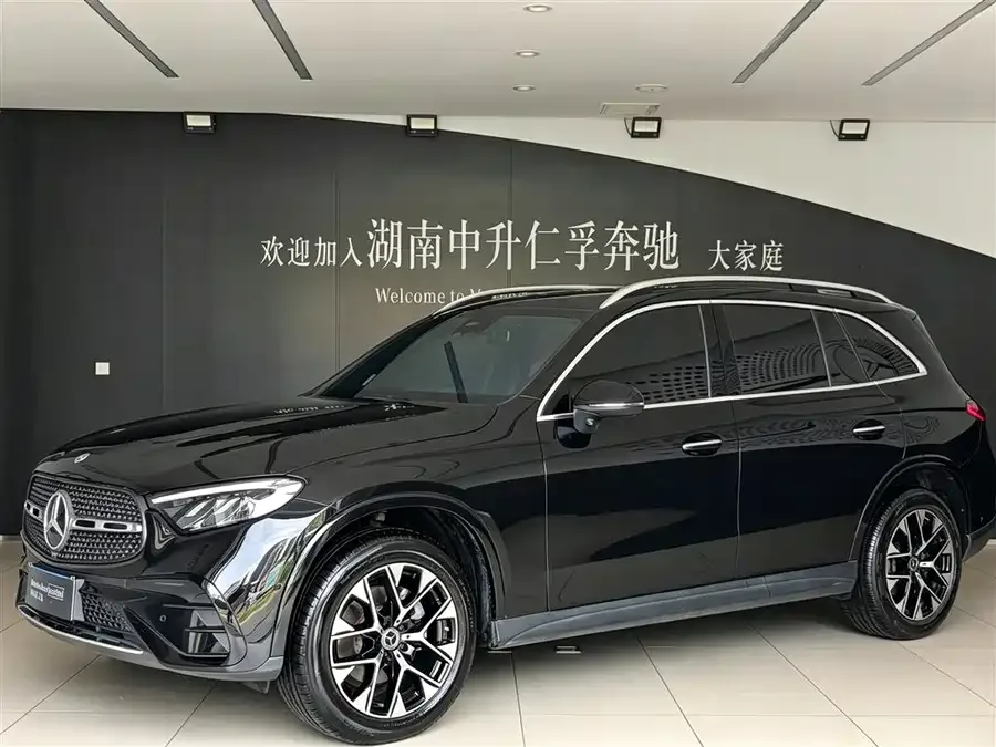Mercedes-Benz GLC-Class 2023
