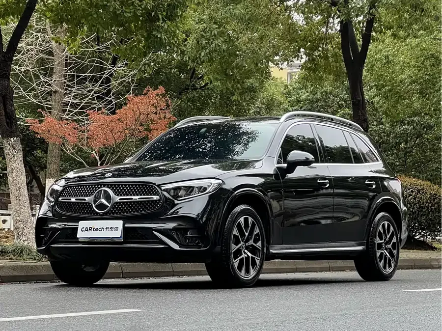 Mercedes-Benz GLC-Class 2025