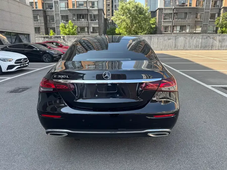 Mercedes-Benz E-Class Mercedes-Benz E-Class 2022 Model E 300 L Luxury Edition 2022 — миниатюра 3