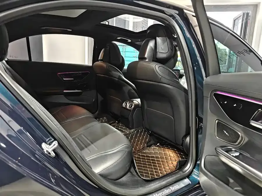 Mercedes-Benz Class C Mercedes-Benz C-Class 2023 C 260 L Sports Edition 2023 — миниатюра 4