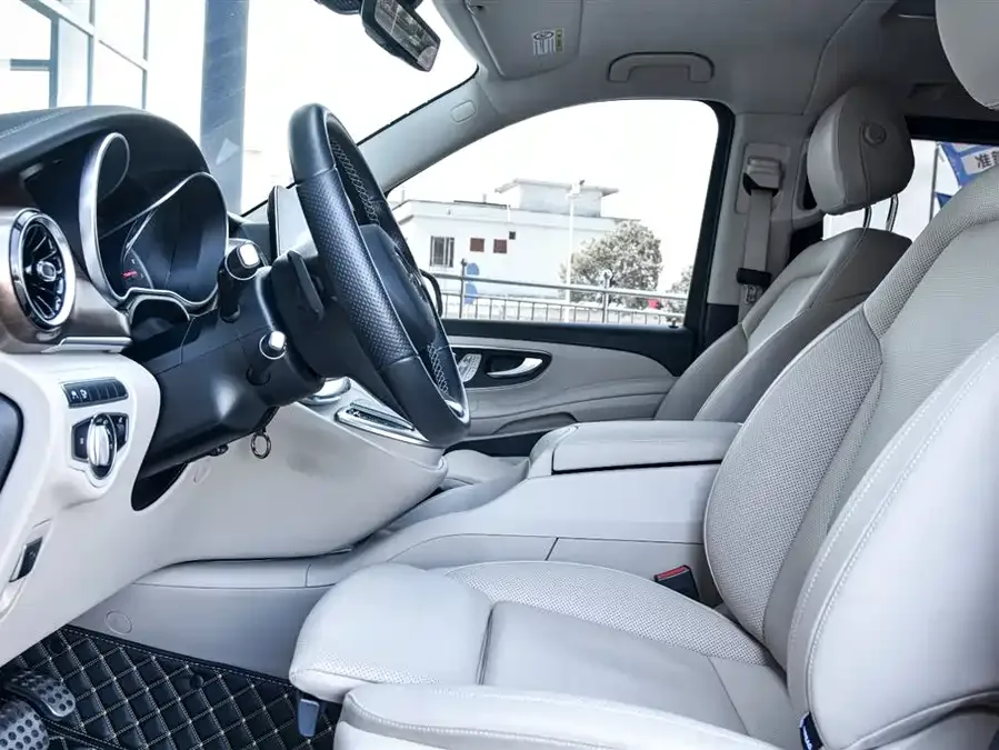 Mercedes-Benz Class V Mercedes-Benz V-Class 2022 V 260 L Long Wheelbase Luxury Edition 2023 — миниатюра 3