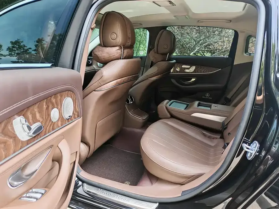Mercedes-Benz E-Class Mercedes-Benz E-Class 2023 facelift E 300 L Luxury Edition 2023 — миниатюра 2
