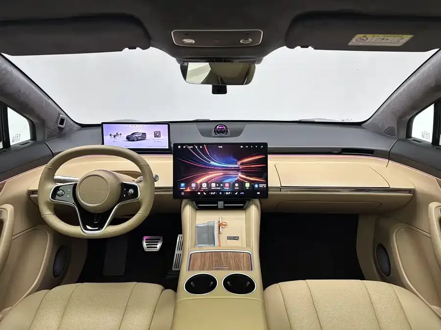Smart world R7 Zhijie R7 2025 model with extended range of 331km Ultra 2025 — миниатюра 4