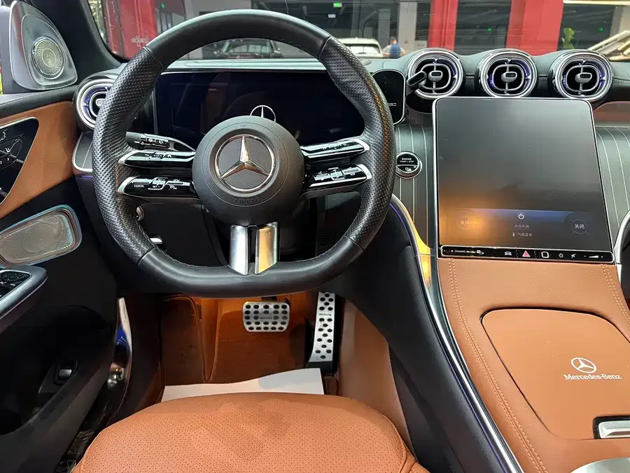 Mercedes-Benz GLC-Class Mercedes-Benz GLC 2023 GLC 260 L 4MATIC luxury 5-seater 2023 — миниатюра 4