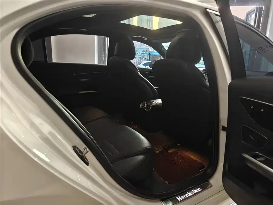 Mercedes-Benz Class C Mercedes-Benz C-Class 2024 C 260 L Sports Edition 2024 — миниатюра 5