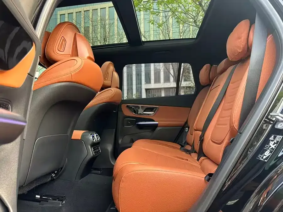 Mercedes-Benz GLC-Class Mercedes-Benz GLC 2023 facelift GLC 300 L 4MATIC dynamic 7-seater 2023 — миниатюра 4