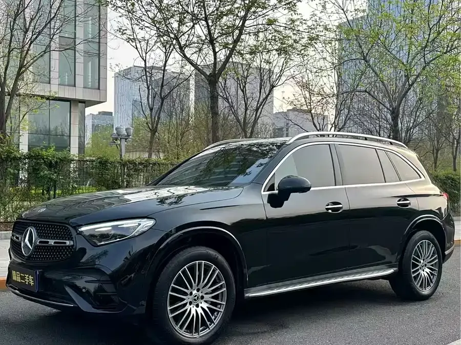 Mercedes-Benz GLC-Class 2023