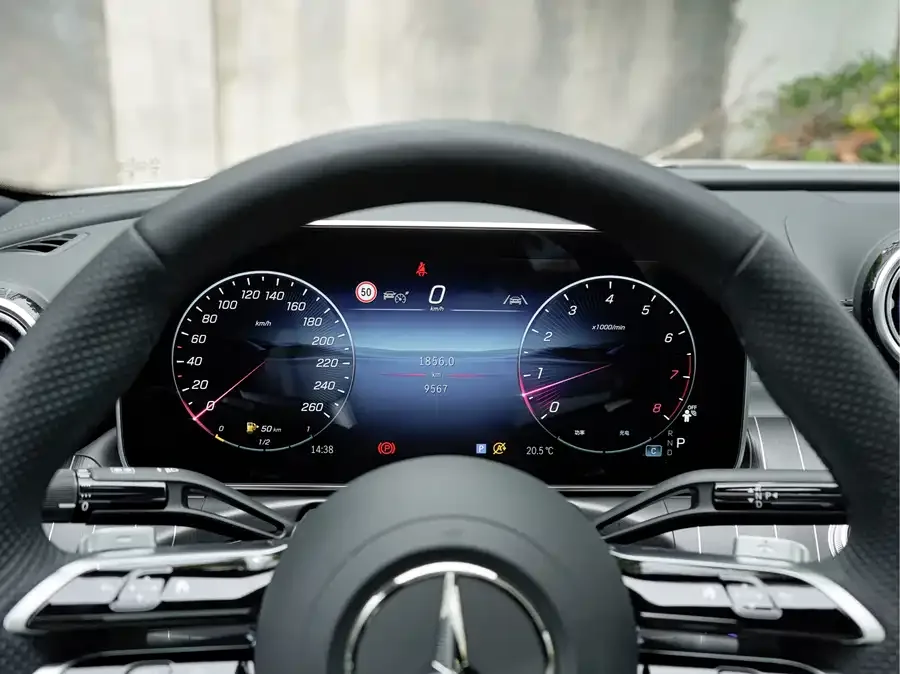 Mercedes-Benz Class C Mercedes-Benz C-Class 2025 C 260 L Night Sports Edition 2024 — миниатюра 3