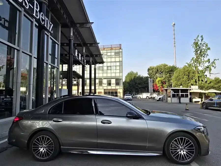 Mercedes-Benz Class C Mercedes-Benz C-Class 2024 C 260 L Sports Edition 2024 — миниатюра 2