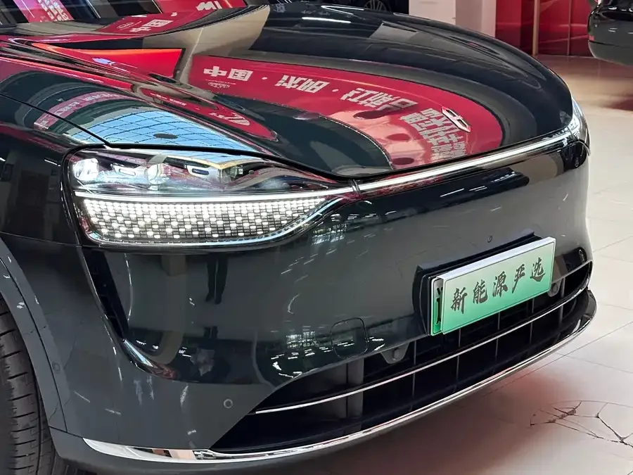 AITO M9 Wenjie M9 2024 Extended Range Ultra Edition 52kWh 5-seater Edition 2024 — миниатюра 3