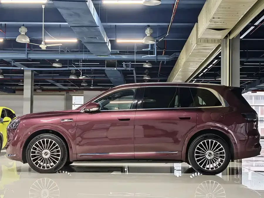 AITO M8 Wenjie M8 2025 Extended Range Ultra Edition 53.4kWh 5-Seat Version (192-line LiDAR) 2025 — миниатюра 2