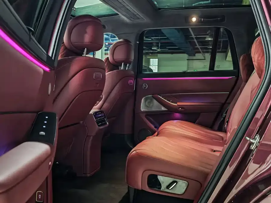 AITO M8 Wenjie M8 2025 Extended Range Ultra Edition 53.4kWh 5-Seat Version (192-line LiDAR) 2025 — миниатюра 3