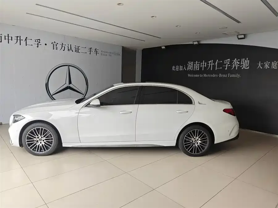 Mercedes-Benz Class C Mercedes-Benz C-Class 2025 C 200 L Sports Edition 2025 — миниатюра 2