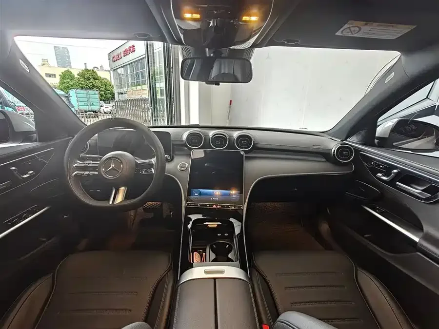 Mercedes-Benz Class C Mercedes-Benz C-Class 2025 C 200 L Sports Edition 2025 — миниатюра 4