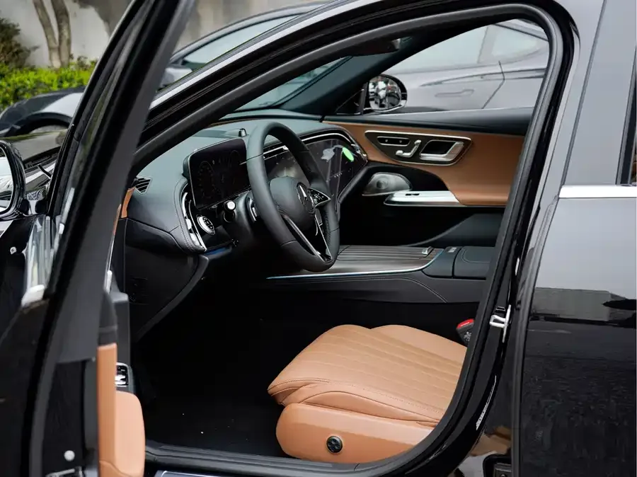 Mercedes-Benz E-Class 2026 Mercedes-Benz E-Class E 300 L Luxury 2026 — миниатюра 3
