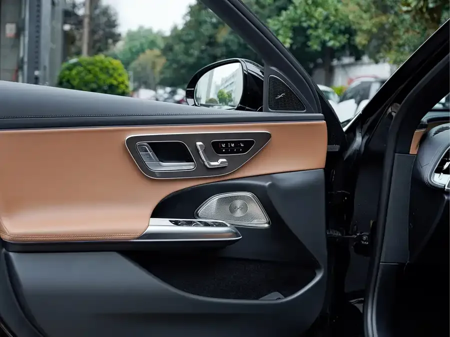 Mercedes-Benz E-Class 2026 Mercedes-Benz E-Class E 300 L Luxury 2026 — миниатюра 4