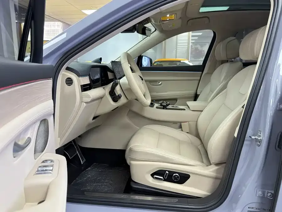 AITO M5 M5 2024 Extended Range Max RS 4WD Advanced Intelligent Driving Edition 2024 — миниатюра 3