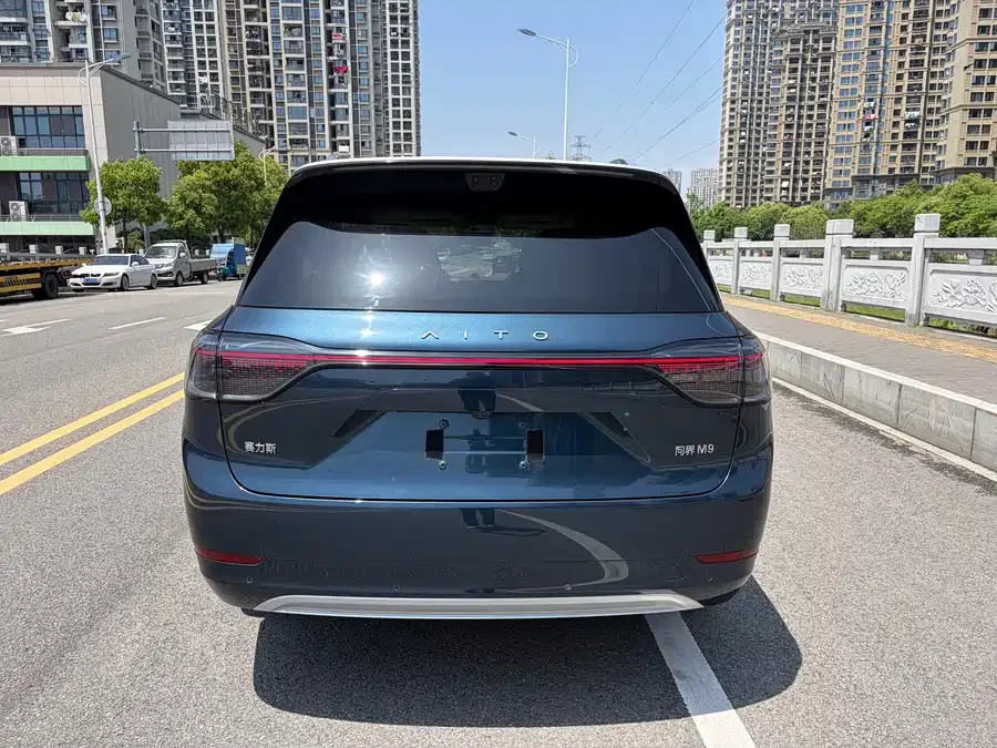 AITO M9 Wenjie M9 2025 Extended Range Ultra Edition 52kWh 6-Seat Version (192-line LiDAR) 2025 — миниатюра 4