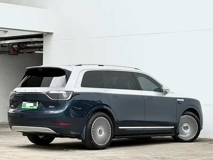 AITO M9 Wenjie M9 2025 Extended Range Ultra Edition 52kWh 6-Seat Version (192-line LiDAR) 2025 — миниатюра 3