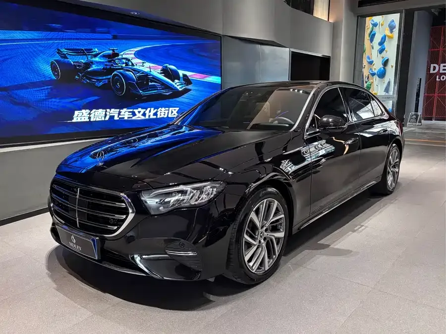 Mercedes-Benz E-Class 2024